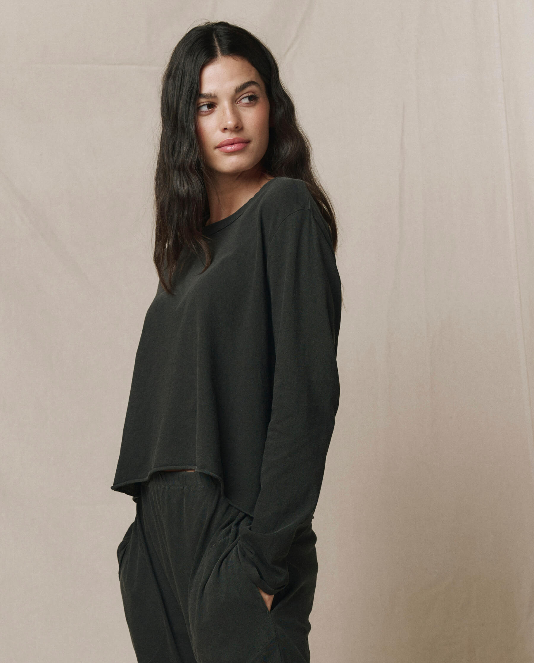 The Long Sleeve Crop Tee. - Washed Black - THE GREAT. – The Great.