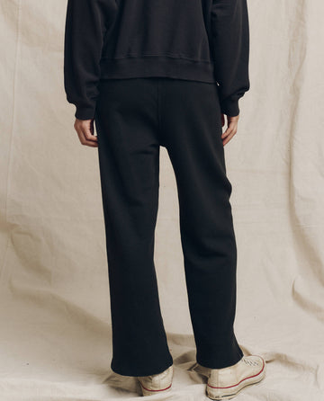 The Lap Sweatpant. Solid -- Almost Black SWEATPANTS THE GREAT. FALL 24 KNITS