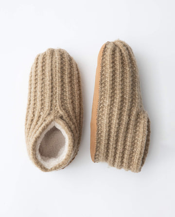 The Bootie Slipper. -- Camel SLEEP SLIPPER THE GREAT. HOL 22 SLEEP