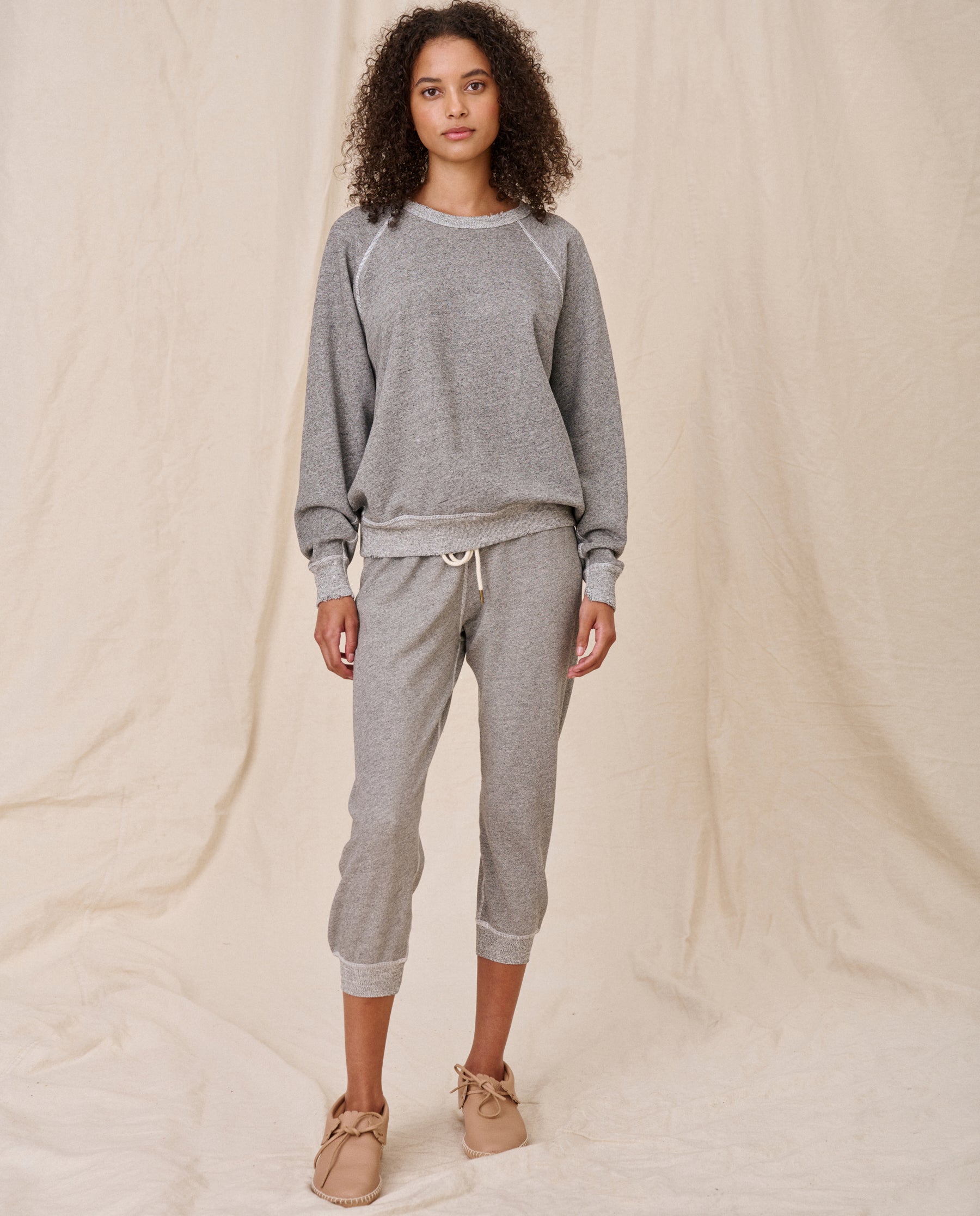 The Cropped Sweatpant. Solid -- Varsity Grey SWEATPANTS THE GREAT. CORE KNITS