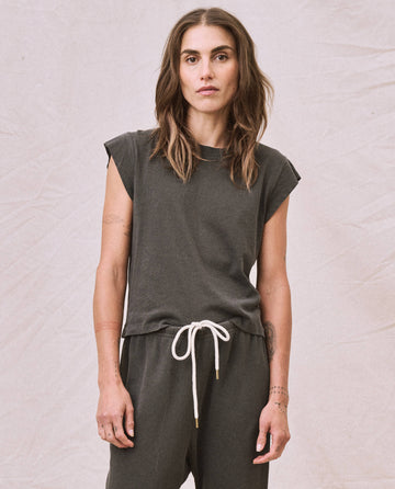 The Peak Shoulder Tee. -- Washed Black TEES THE GREAT. FALL 22 KNITS