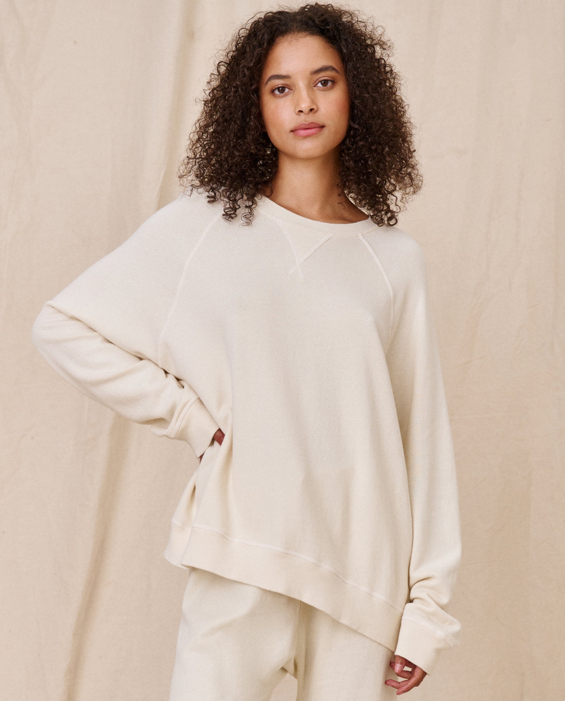 The Slouch Sweatshirt. Solid -- WASHED WHITE SWEATSHIRTS THE GREAT. CORE KNITS