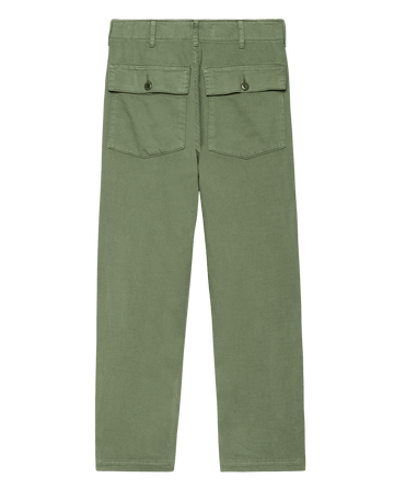 The olive green "The Vintage Army Pant" by THE GREAT. SP25 COLLECTORS features a vintage-inspired design with two button-secured back pockets, displayed on a plain background.