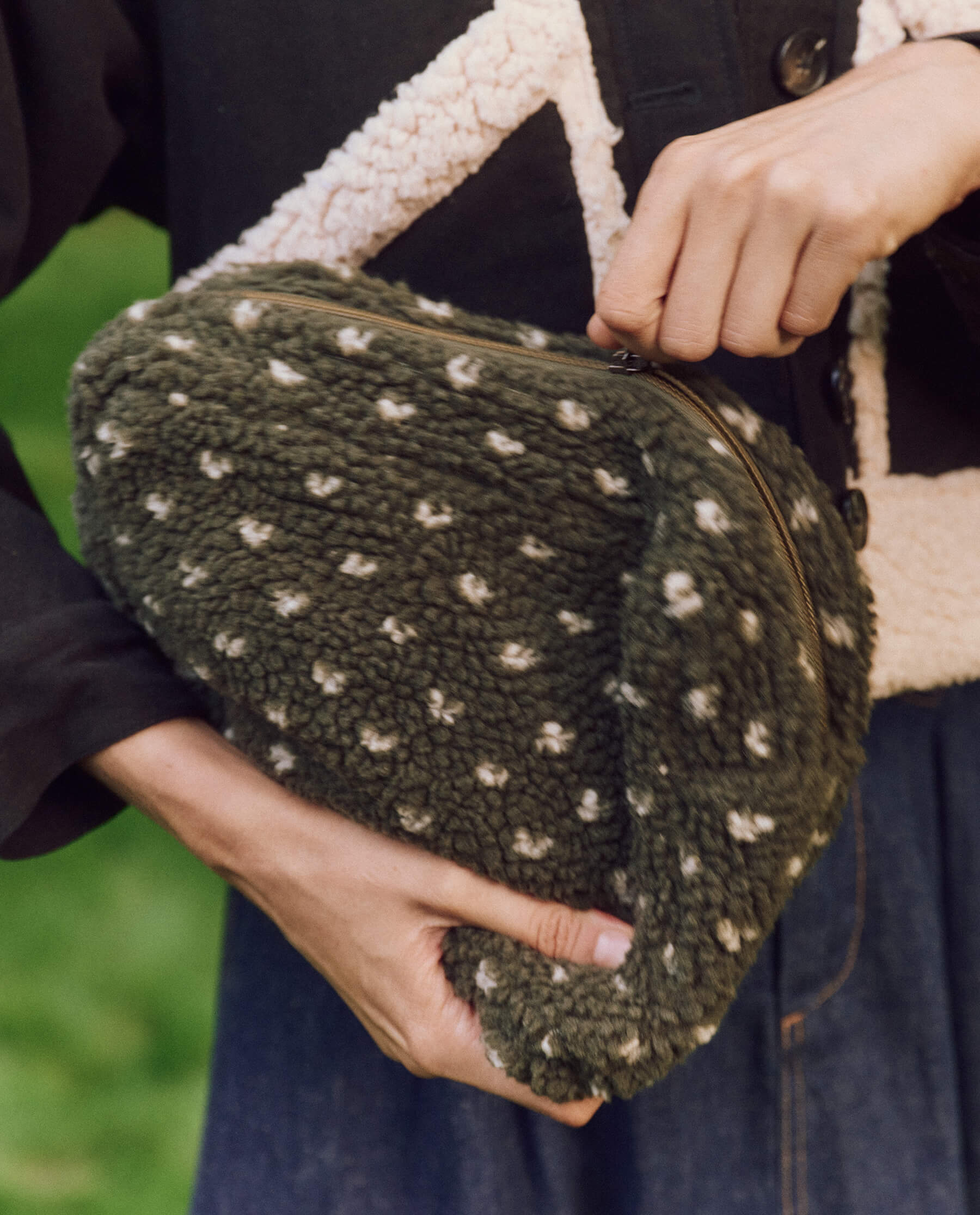 The Sherpa Pouch. -- Olive Heart Check