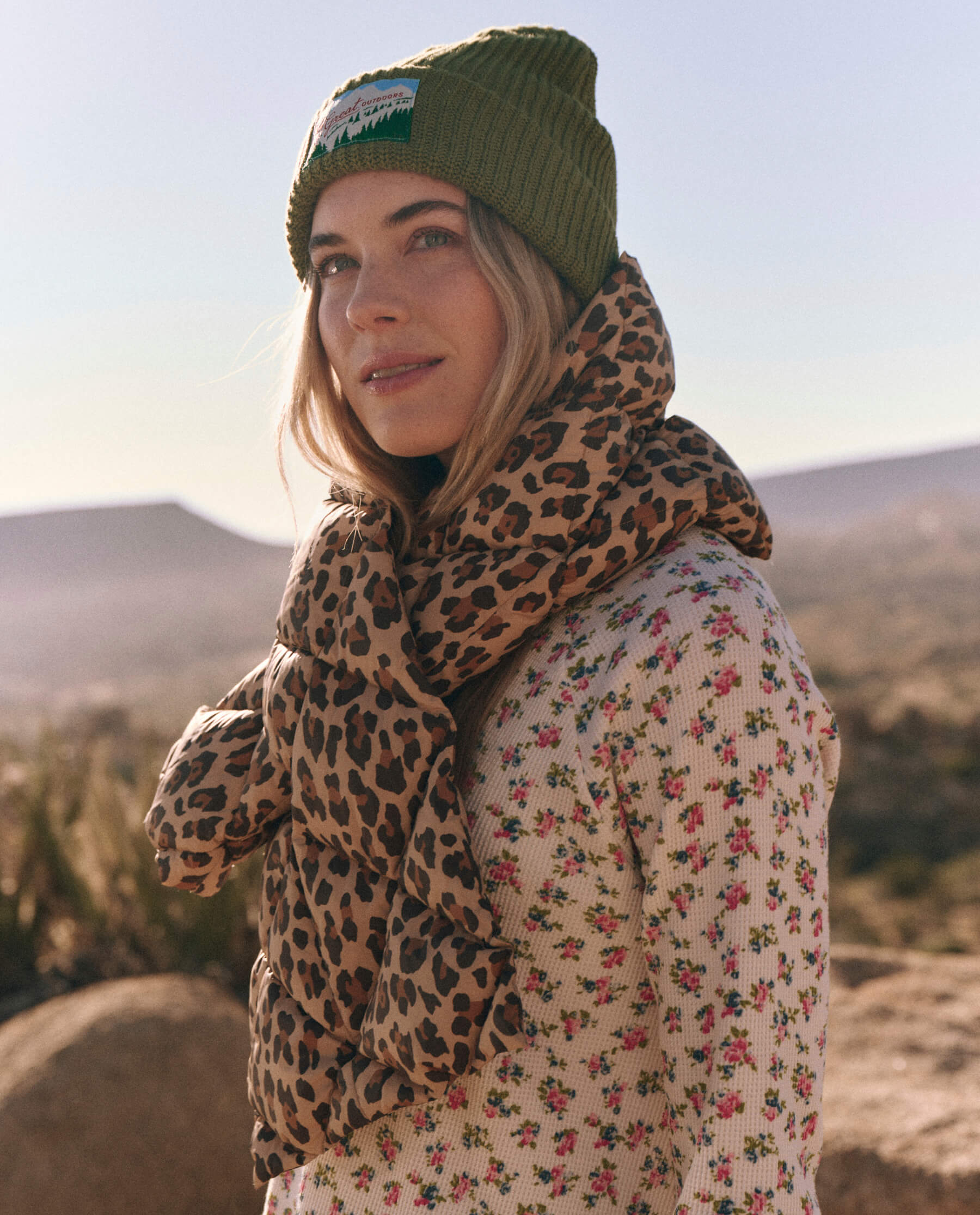 The Down Quilted Puffer Scarf. -- Snow Leopard