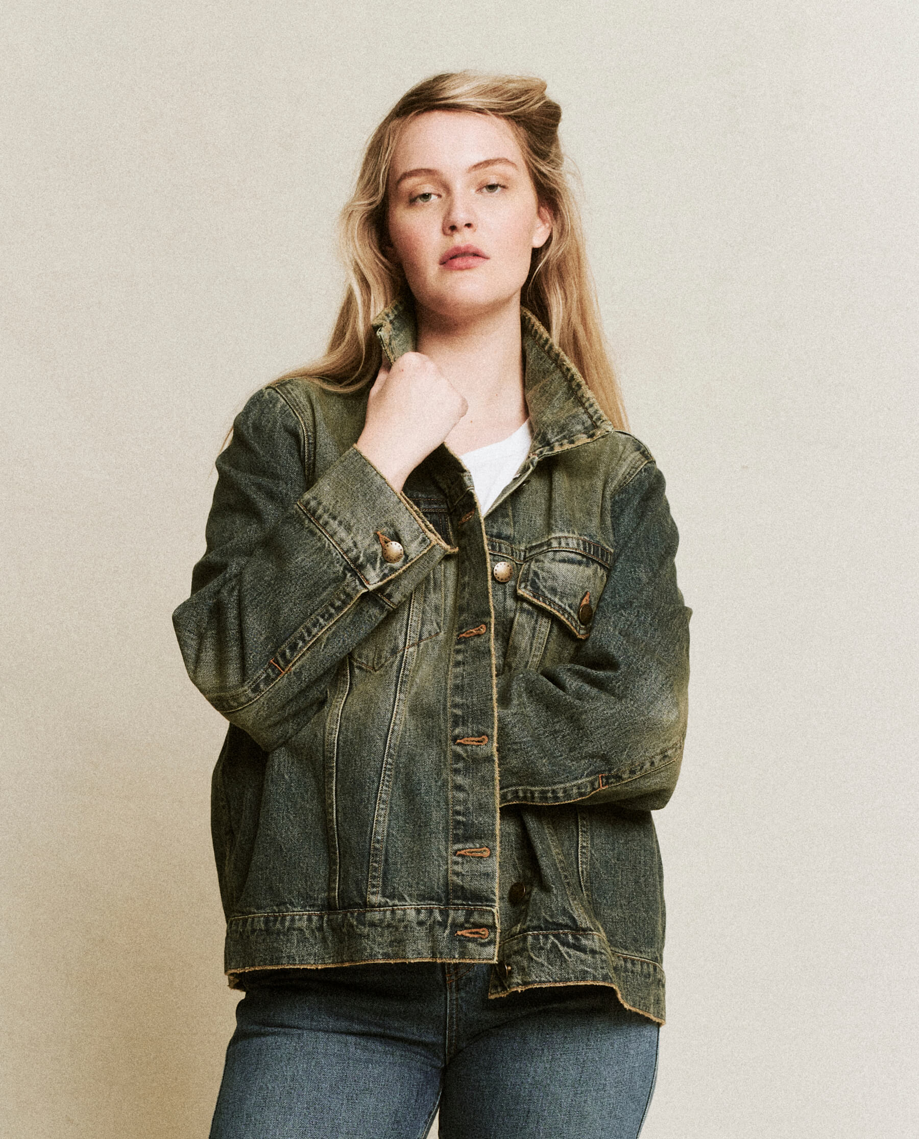 The Slouchy Jean Jacket. -- Cargo Wash JACKET THE GREAT. FALL 23 AUGUST CAP