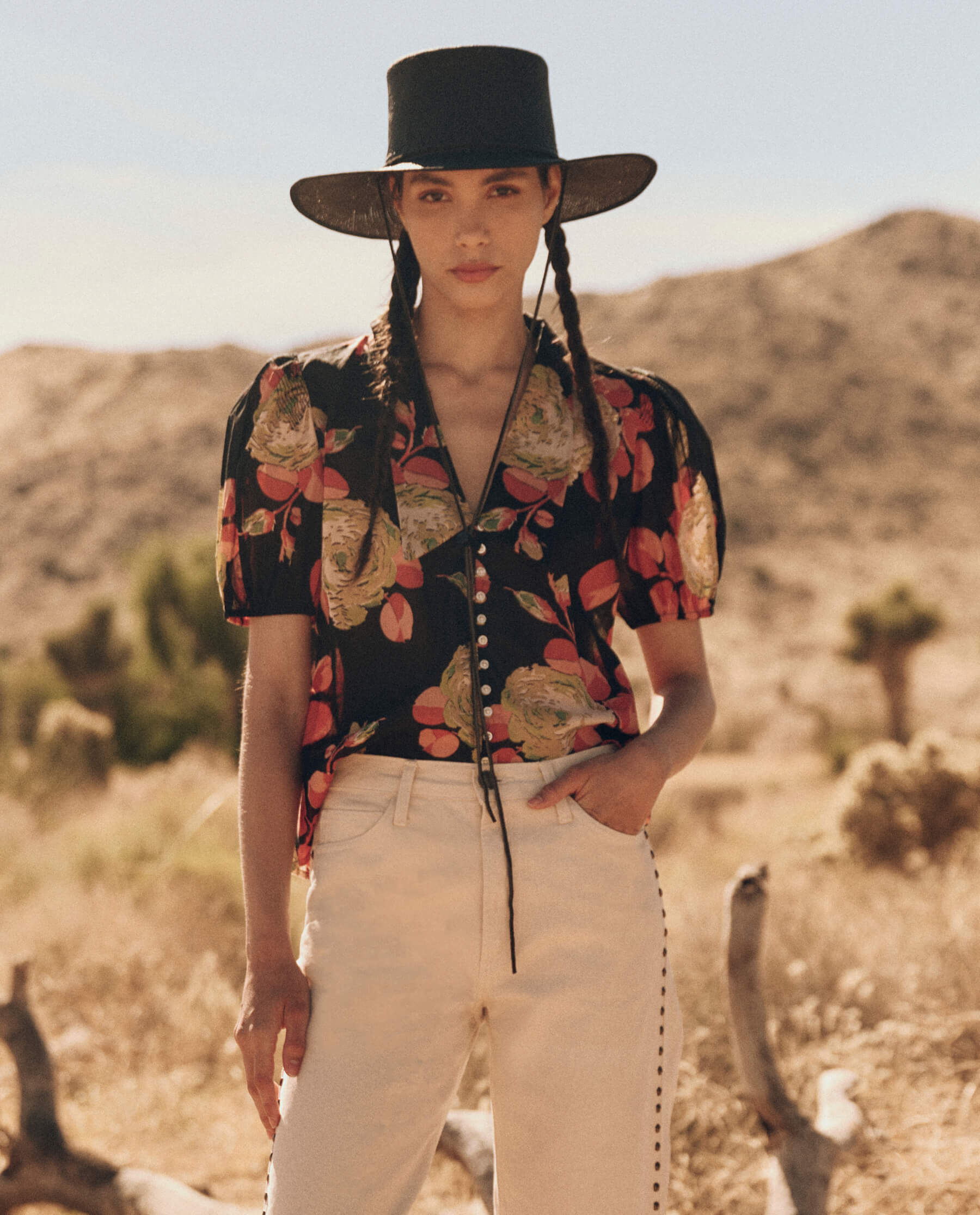 The Fairway Top. -- Cabbage Rose Print SHIRTS THE GREAT. PF24