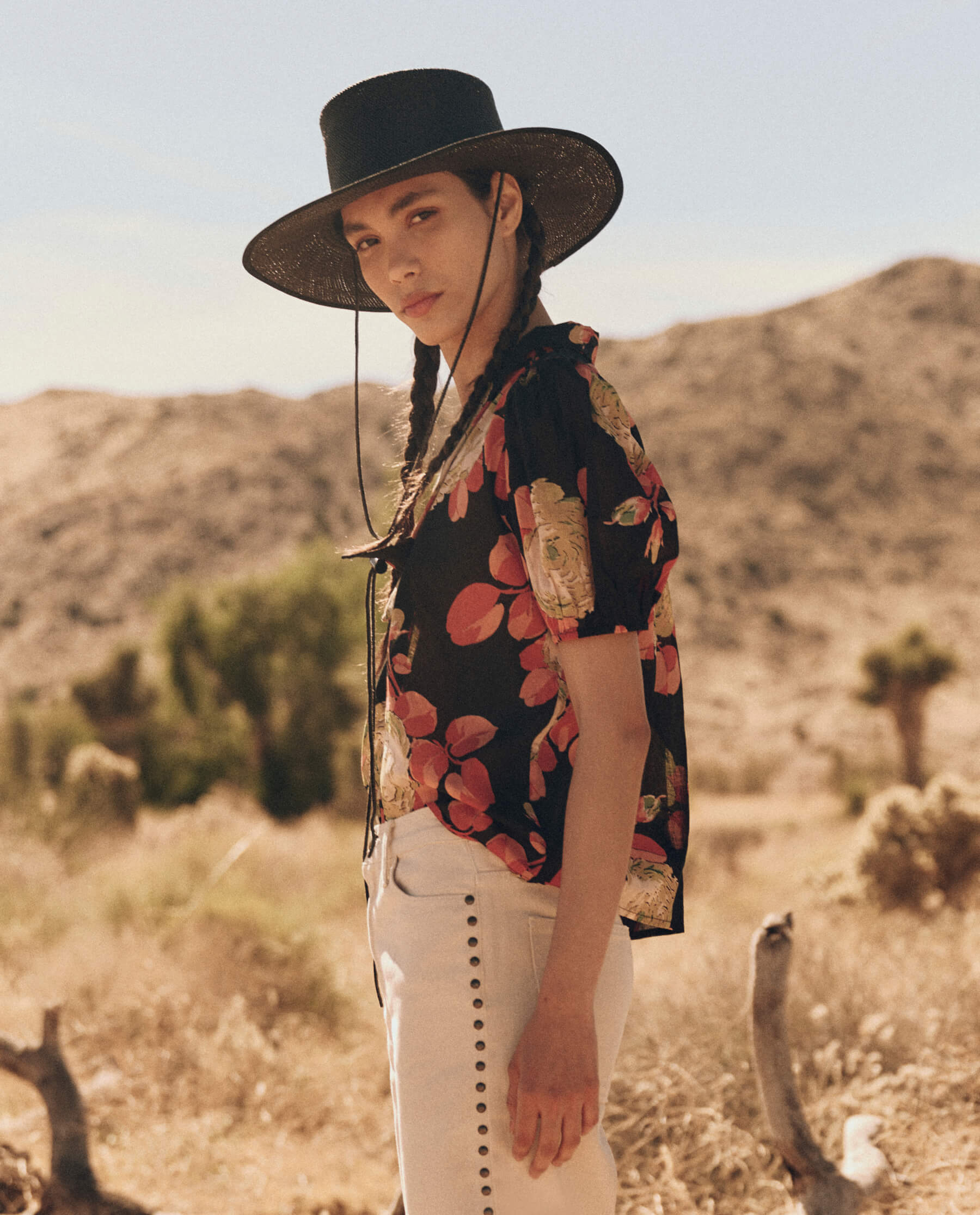 The Fairway Top. -- Cabbage Rose Print SHIRTS THE GREAT. PF24