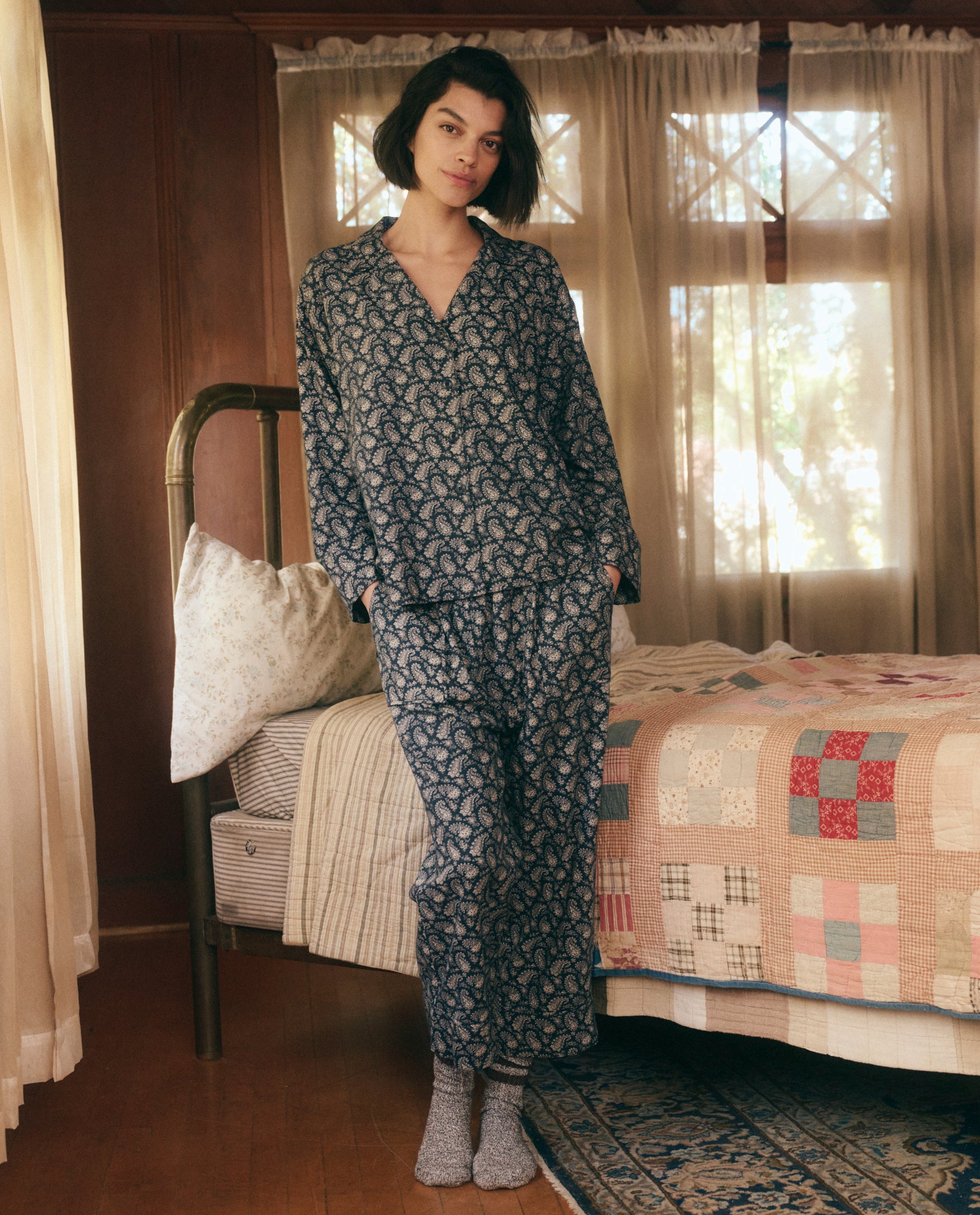 The Pajama Top. -- Navy with Cream Vintage Paisley SLEEP TOP THE GREAT. HOL 23 SLEEP SALE
