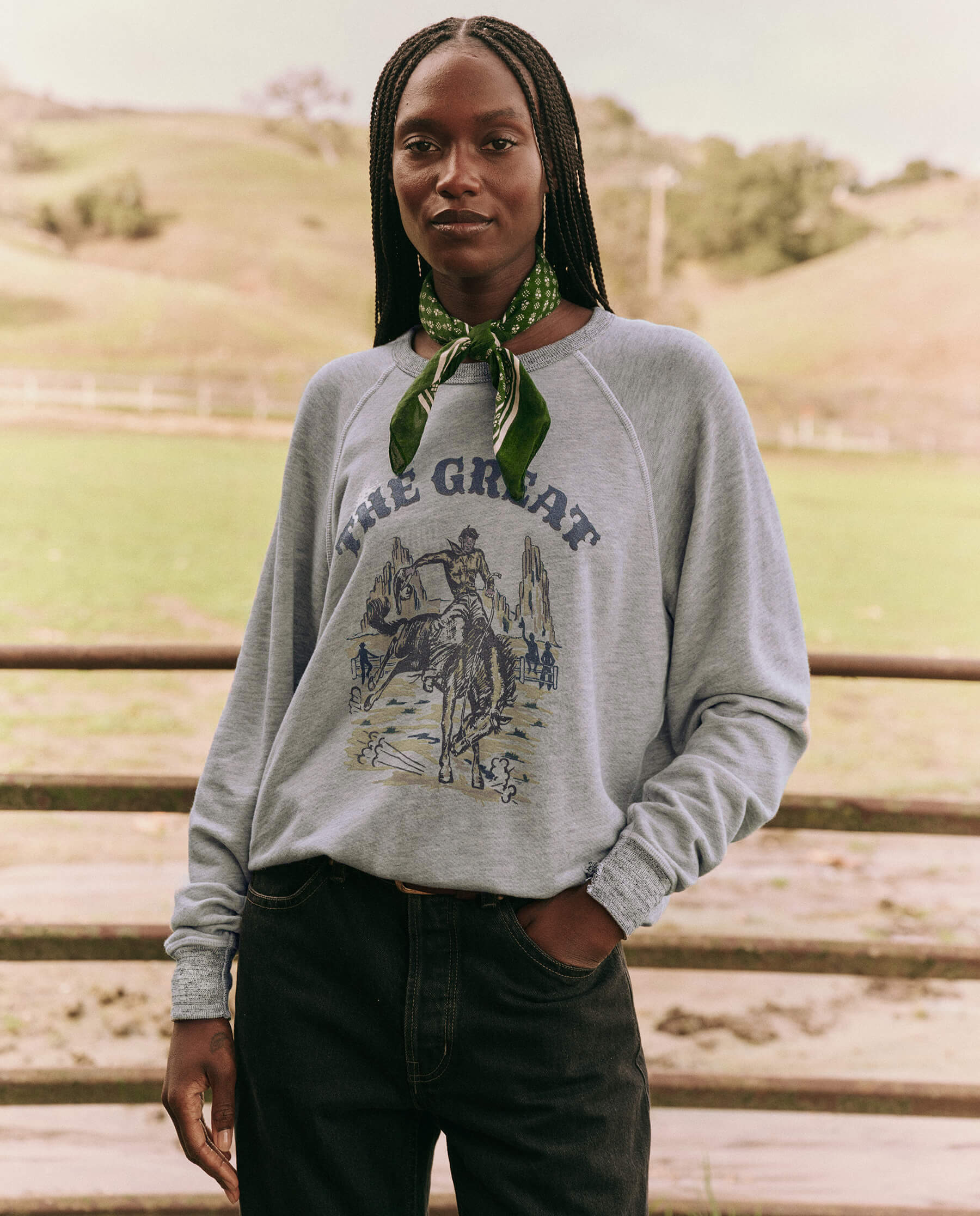 The College Sweatshirt. Graphic -- Soft Heather Grey with  Rodeo Graphic SWEATSHIRTS THE GREAT. FALL 24 D2