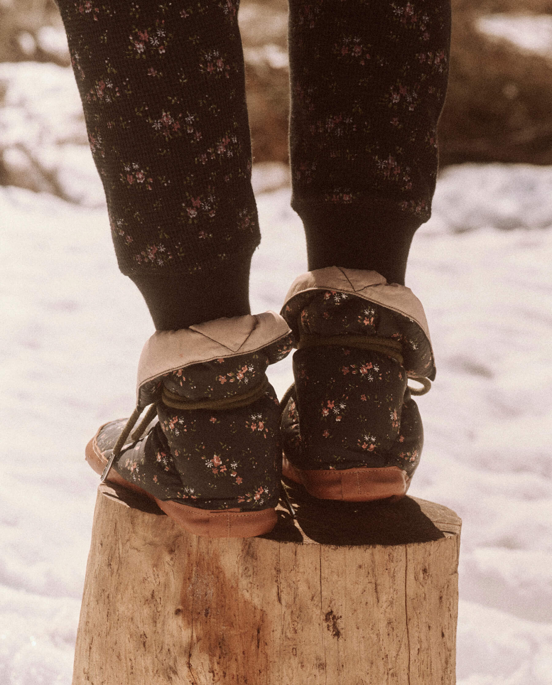 The Down Quilted Puffer Slipper. -- Wilderness Floral and Powder Pink
