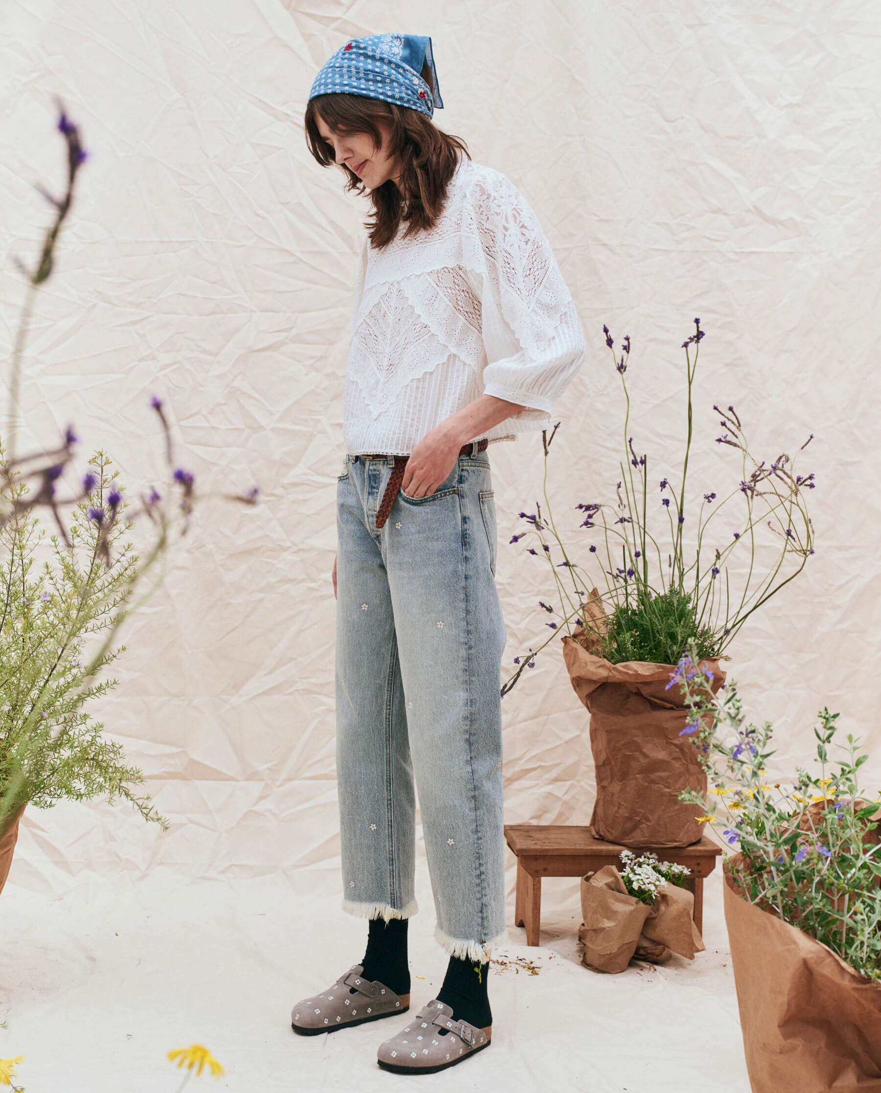 The Wayne Jean. -- Kentucky Wash with Embroidered Daisies DENIM PANTS THE GREAT. SP24 BIRKENSTOCK