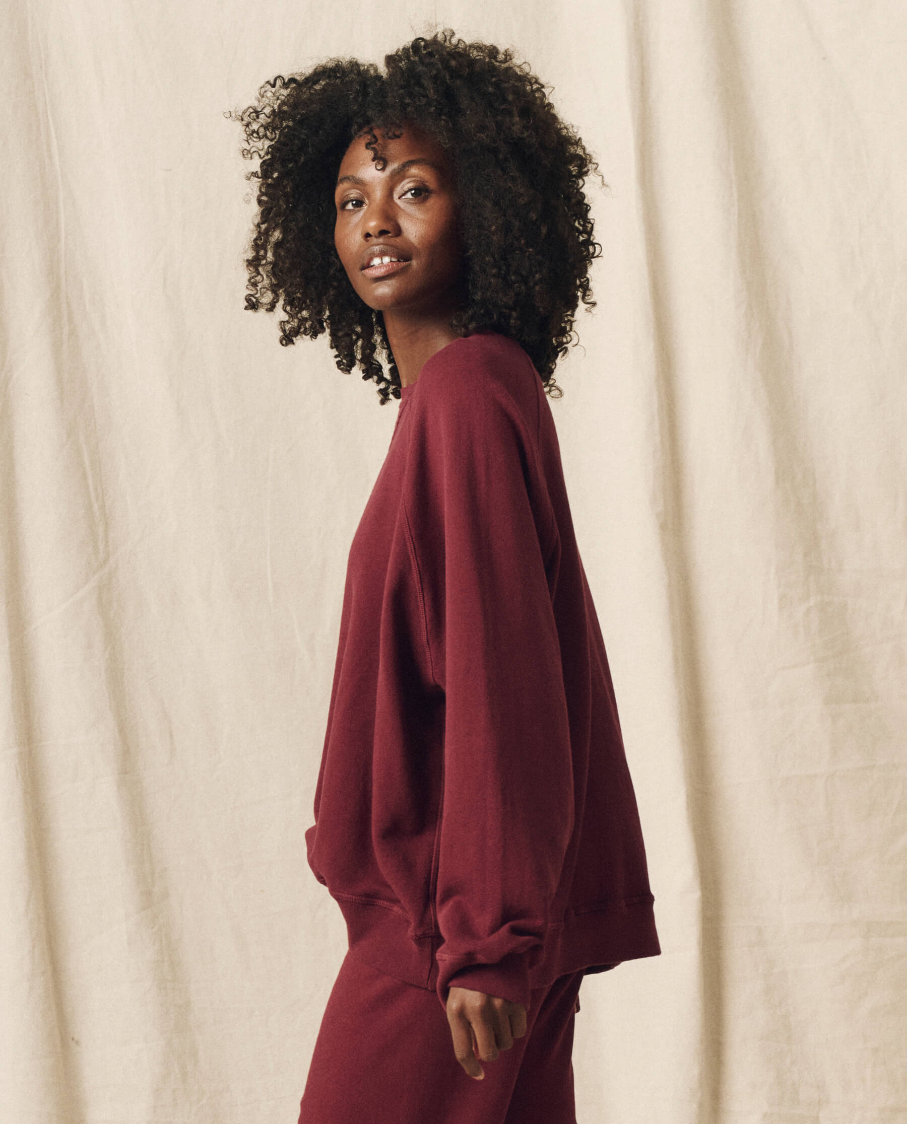 The Slouch Sweatshirt. Solid -- Mulled Wine SWEATSHIRTS THE GREAT. HOL 23 KNITS