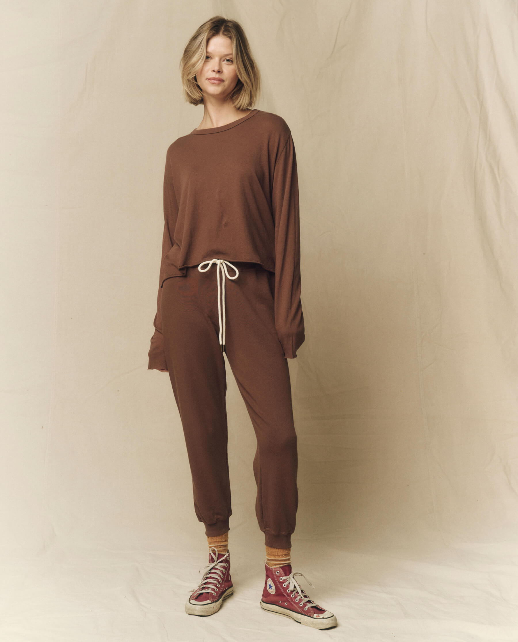 The Cropped Sweatpant. Solid -- Hickory SWEATPANTS THE GREAT. FALL 23 KNITS