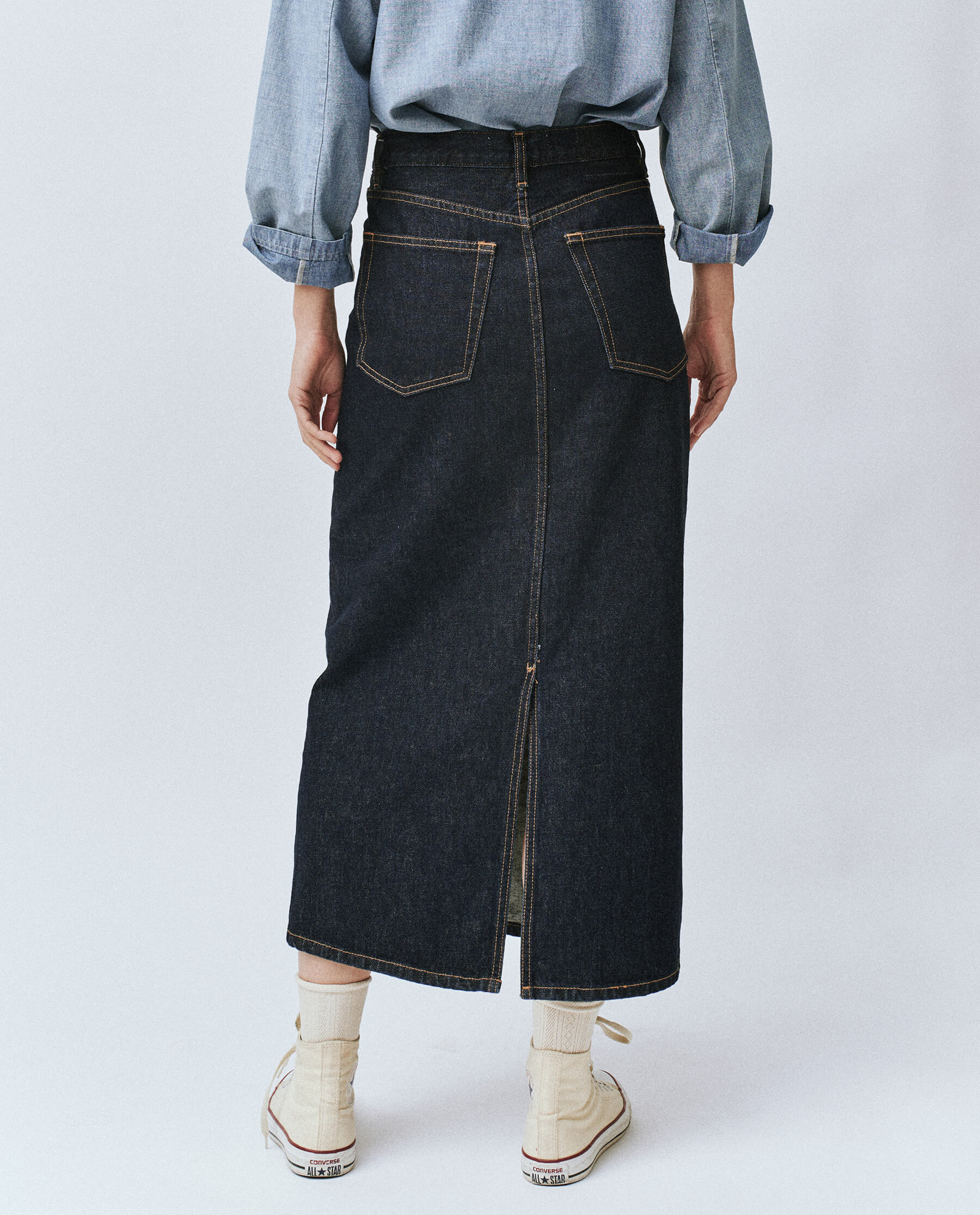 The Column Skirt. -- Midnight Rinse SKIRTS THE GREAT. SP24 D1