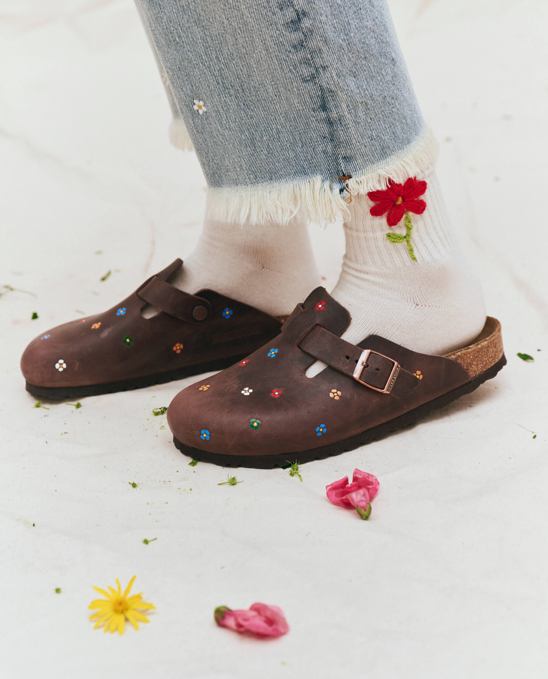 BIRKENSTOCK Boston with Hand Painted Tooled Daisy. -- Habana Oiled Leather Multi