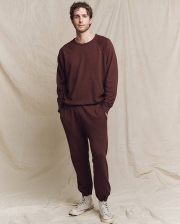 The Men's College Sweatshirt. -- Toasted Walnut SWEATSHIRTS THE GREAT. FALL 24 MEN