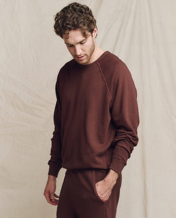 The Men's College Sweatshirt. -- Toasted Walnut SWEATSHIRTS THE GREAT. FALL 24 MEN