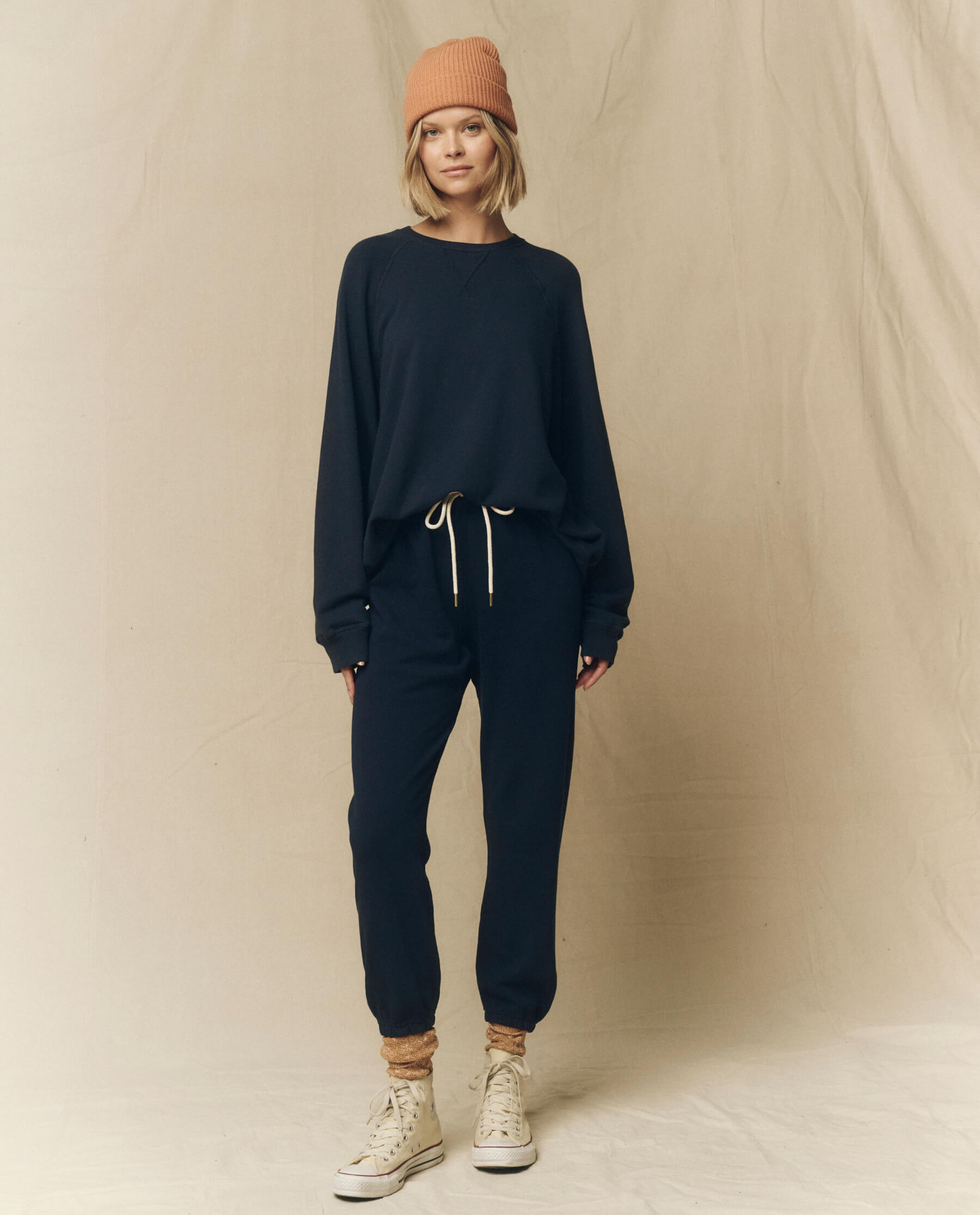 The Slouch Sweatshirt. Solid -- True Navy SWEATSHIRTS THE GREAT. FALL 23 KNITS