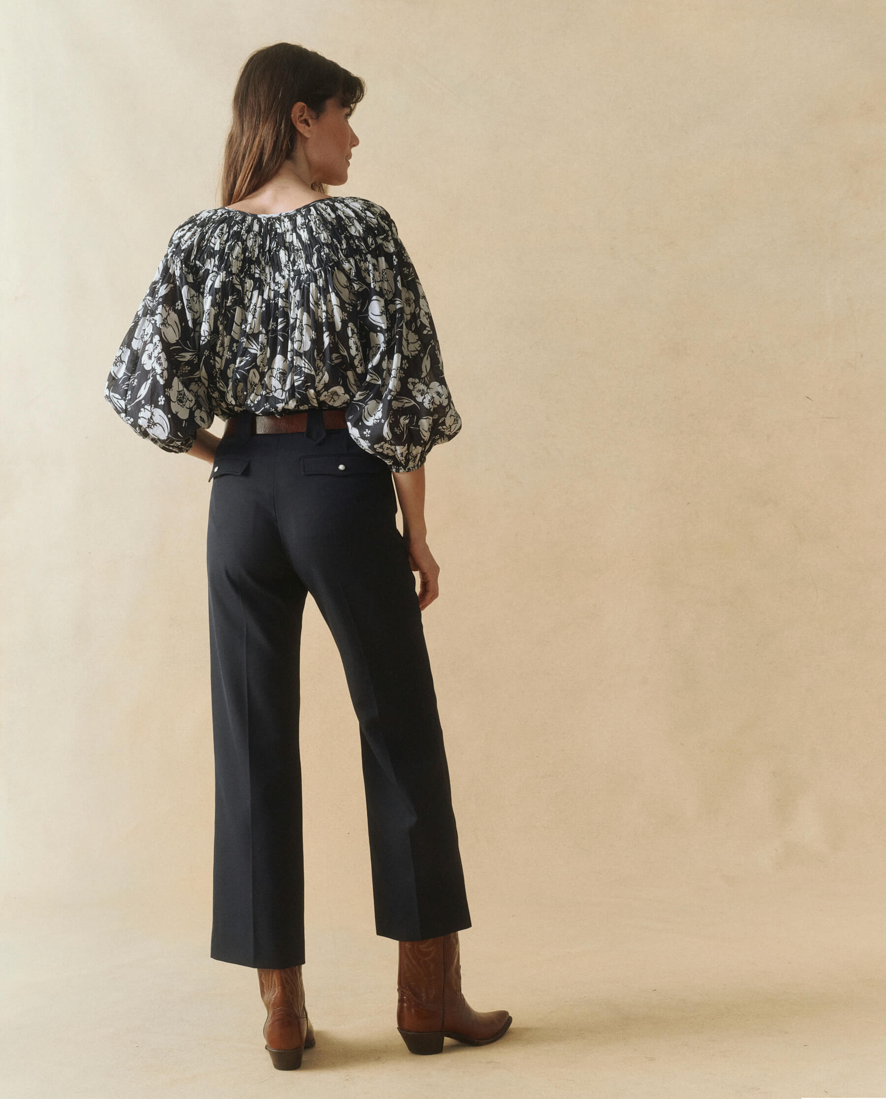 The Swift Top. -- Navy Whisper Floral