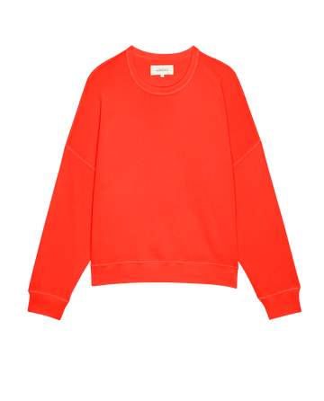 The Teammate Sweatshirt in Solid Tart by THE GREAT. SP25 KNITS is a bright red, long-sleeve sweatshirt with a round neckline. Its simple design makes it perfect for team apparel and adds versatility to any wardrobe.