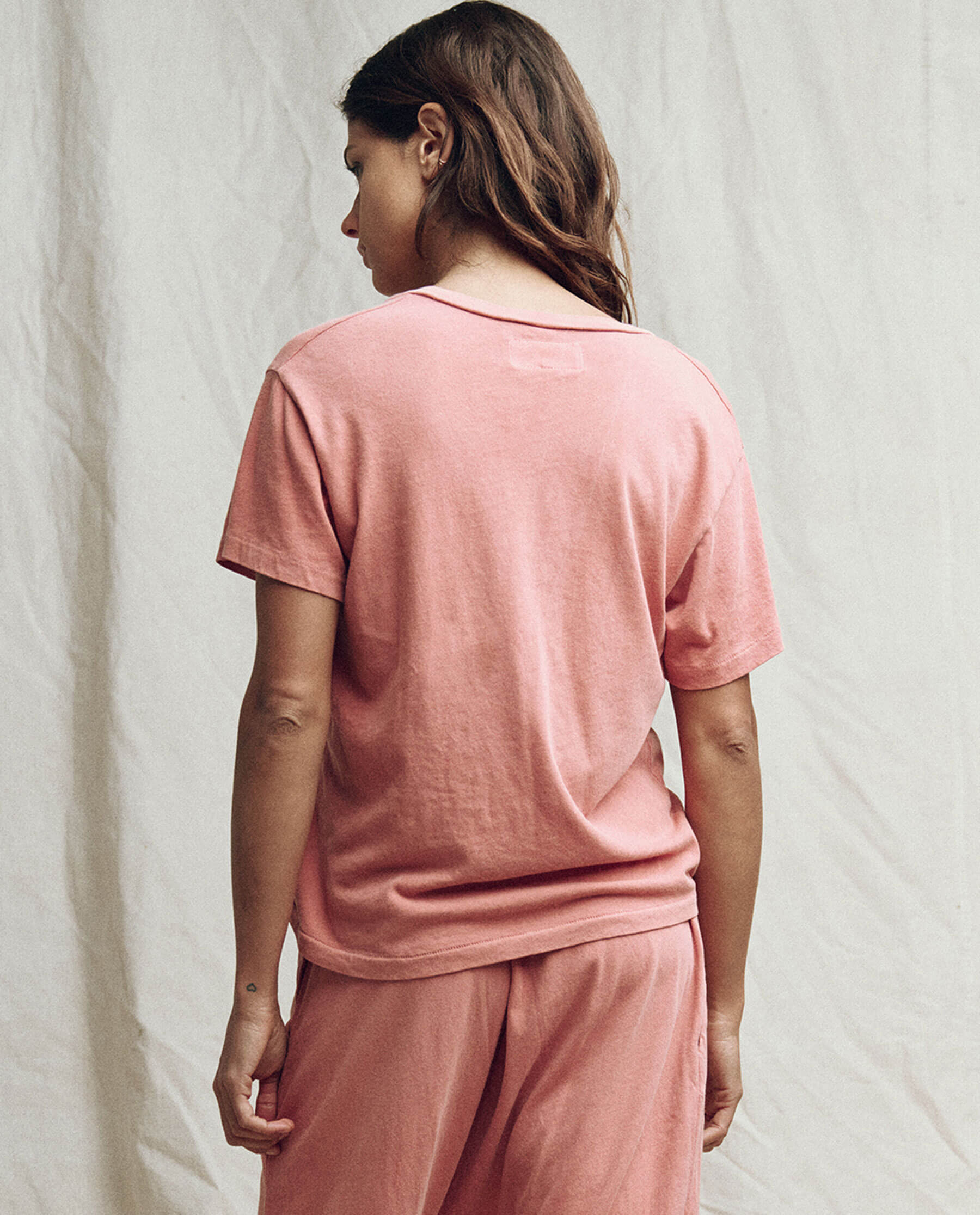 The V-Neck Tee. Solid -- Rose TEES THE GREAT. SP23 KNITS