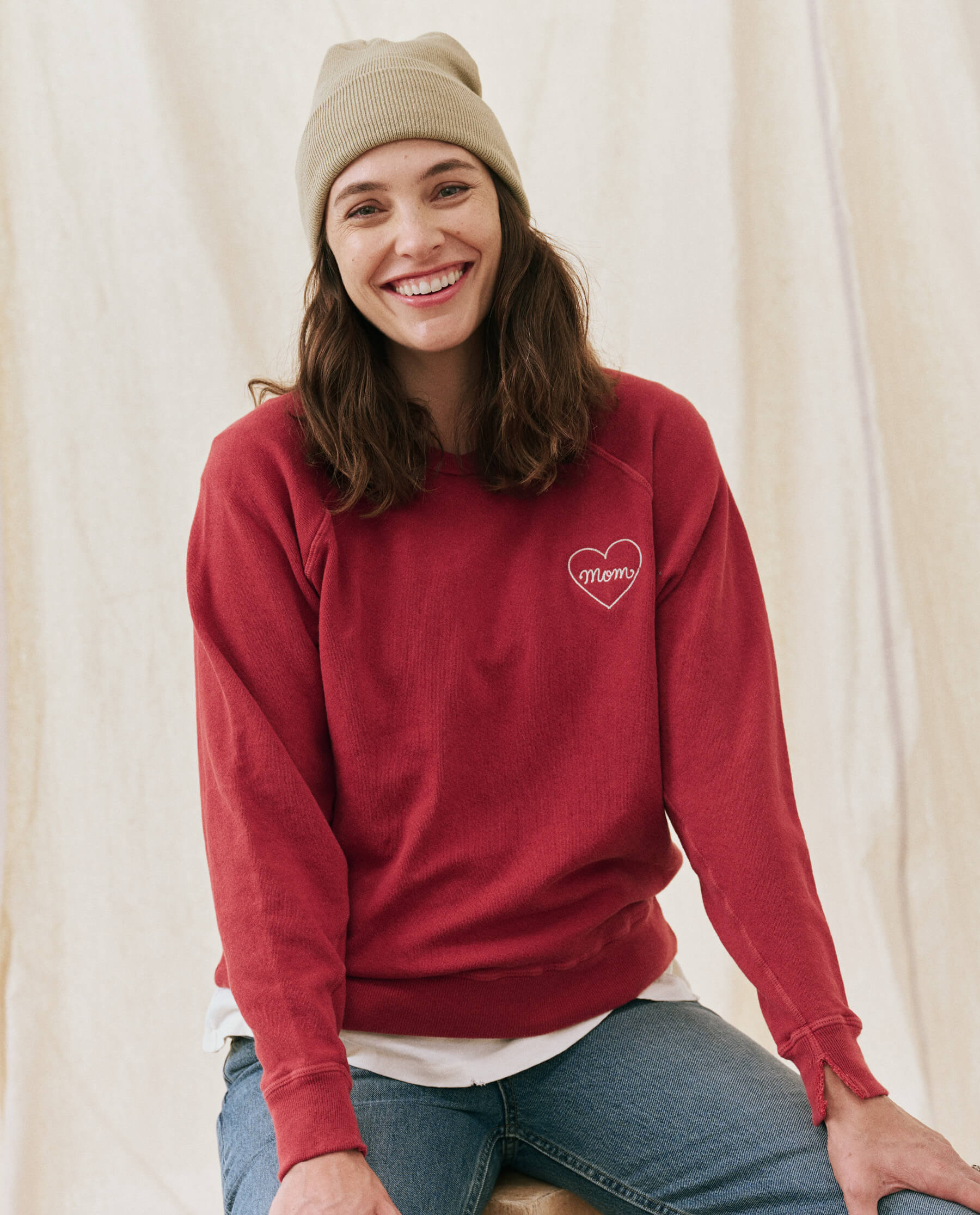 The Mom Embroidered College Sweatshirt. -- Strawberry Tart with Cream SWEATSHIRTS THE GREAT. SP23 MOM