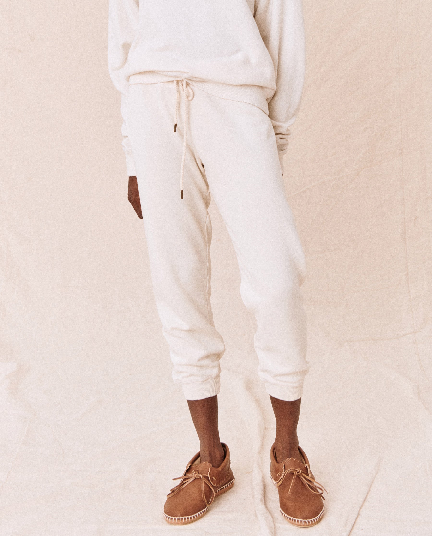 The Great - Cropped Sweatpant Rust Wishweed Embroidery - Alhambra