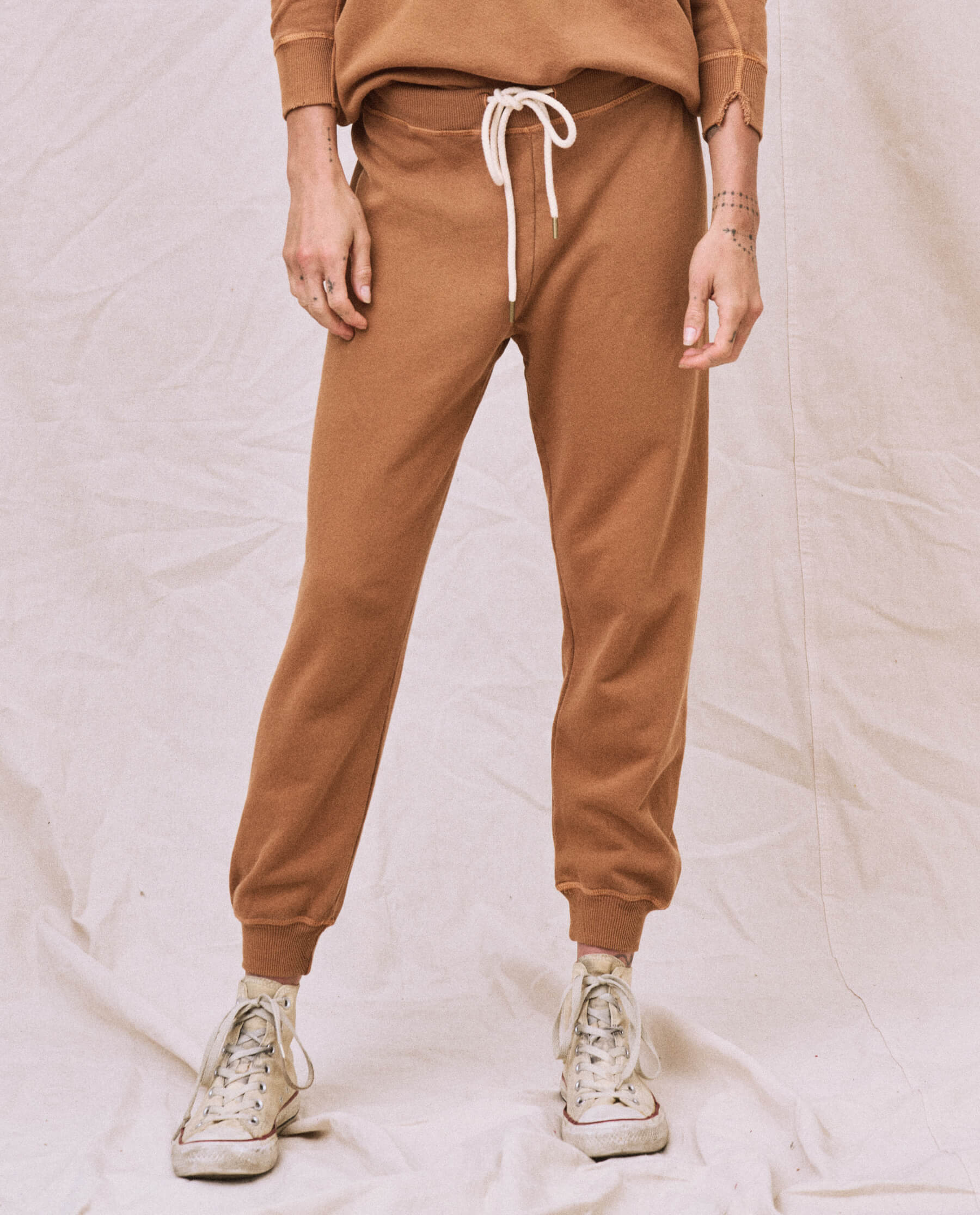 The Cropped Sweatpant. Solid -- Amber