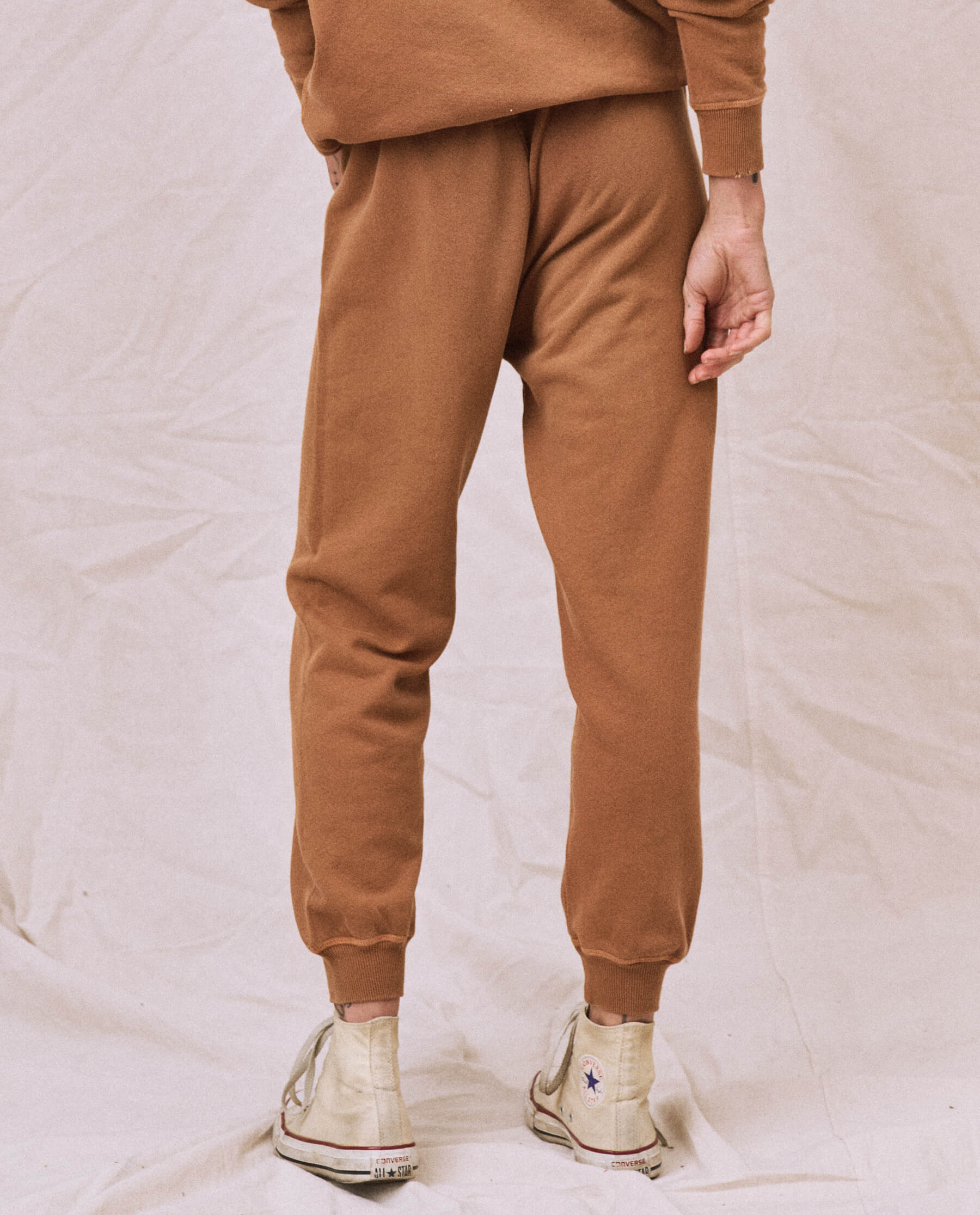 The Cropped Sweatpant. Solid -- Amber