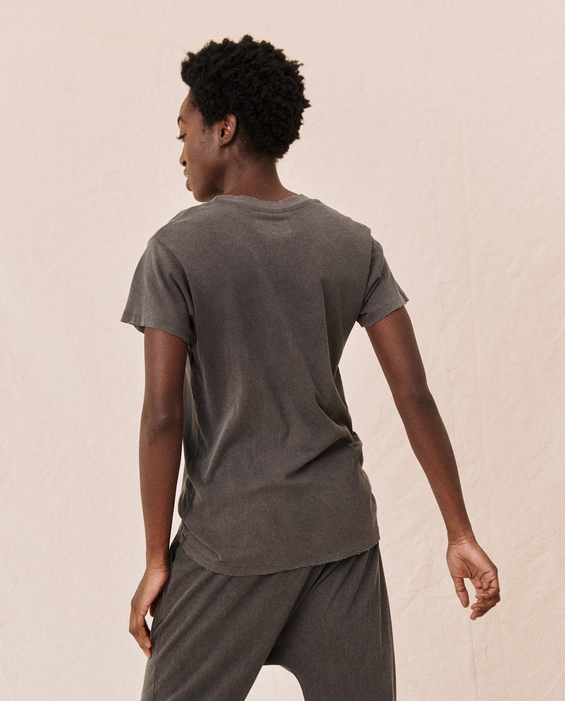 The Slim Tee. Solid -- Washed Black