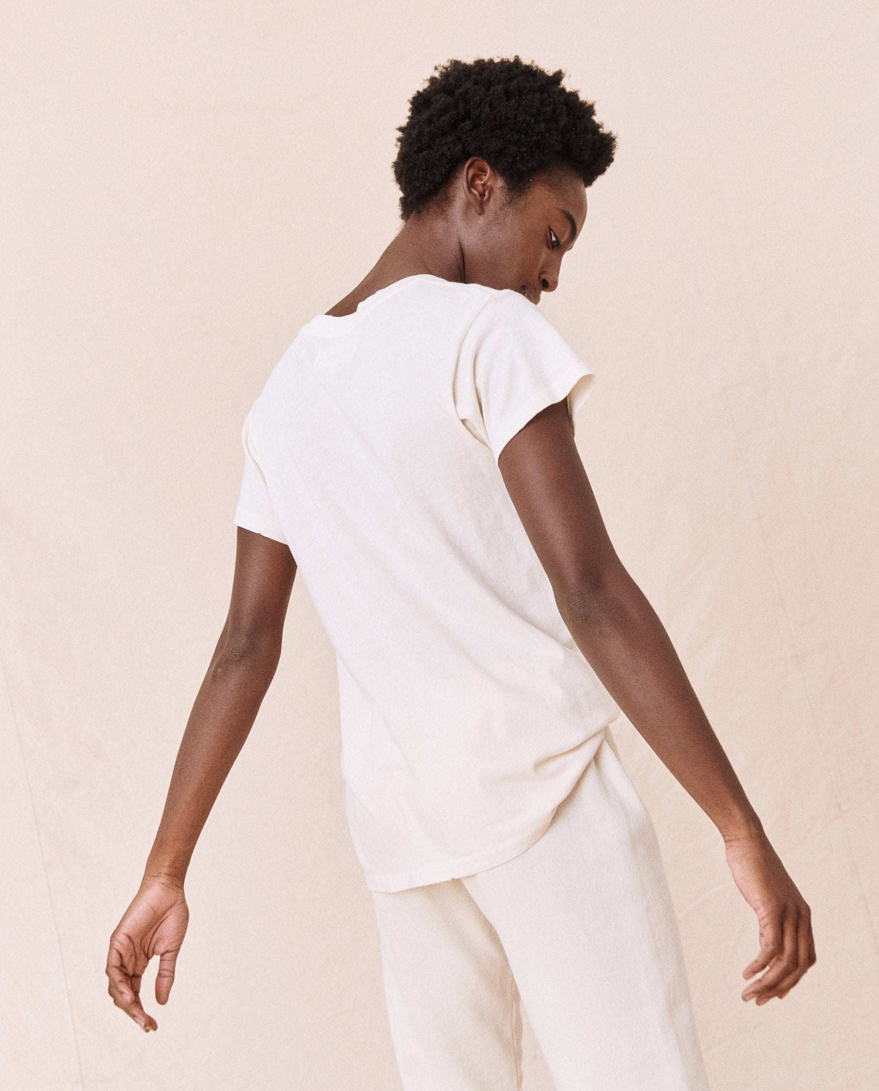 The Slim Tee. Solid -- Washed White