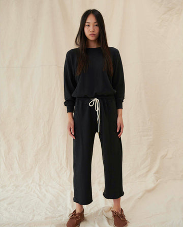The Shrunken Sweatshirt. -- Almost Black SWEATSHIRTS THE GREAT. CORE KNITS